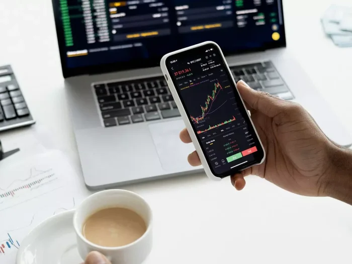 The Benefits of Trading with a Prop Firm